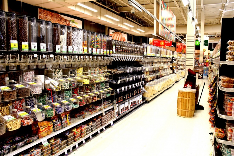 vitrine-AIGLUN-min_retail_grocery_supermarket_store_food_shopping_market_shop-613228